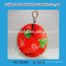 Heißer Verkauf keramischer Topfhalter mit Erdbeerentwurf